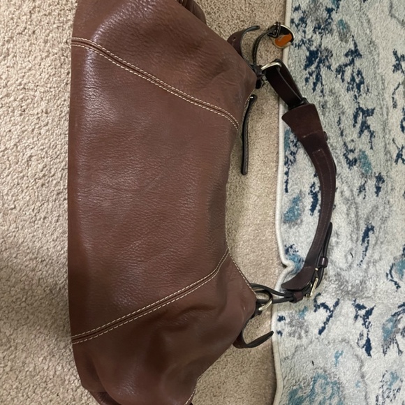 Dooney & Bourke handbag - Picture 2 of 3